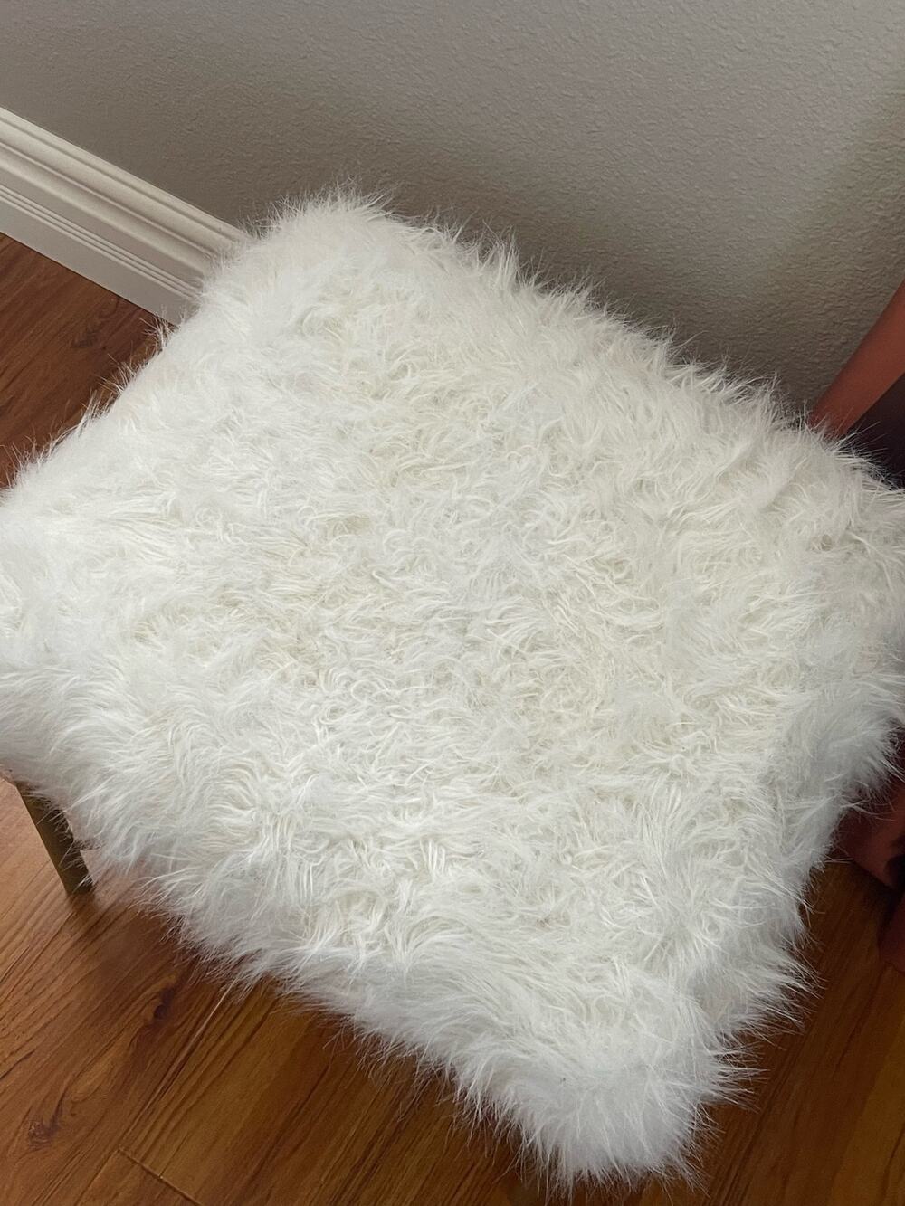 Faux Fur Stool Ottoman Footrest Stool W/Metal Legs